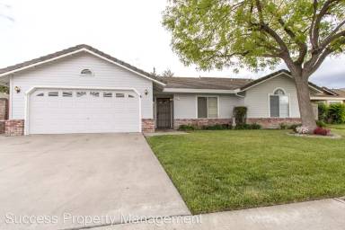 Main picture of 20427 Sparrow Ct