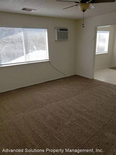 Main picture of 1707 Grand Coulee Blvd