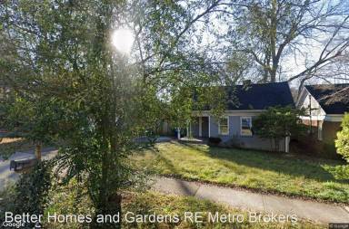 Main picture of 1123 Hawthorne St NE