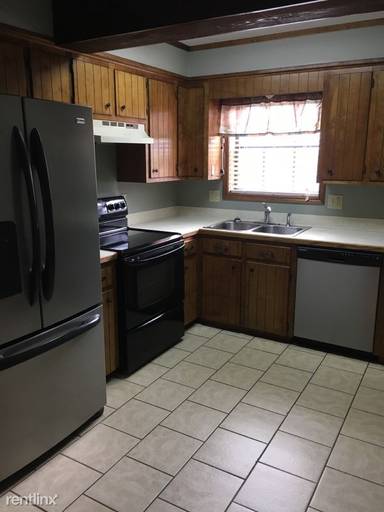 Main picture of 66 W Beech St