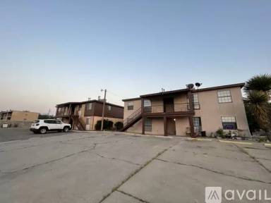 Main picture of 2220 Sambrano Ave