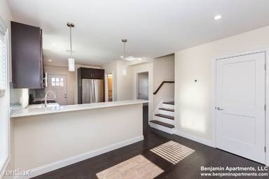 Main picture of 39 Harvard St