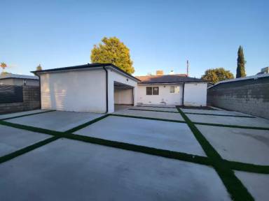 Main picture of 7340 Genesta Ave