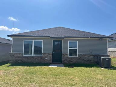 Main picture of 840 NE 101st St