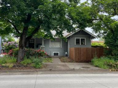 Main picture of 1137 Washington St