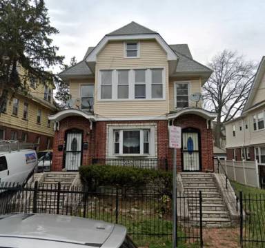 Main picture of 99 Vassar Ave