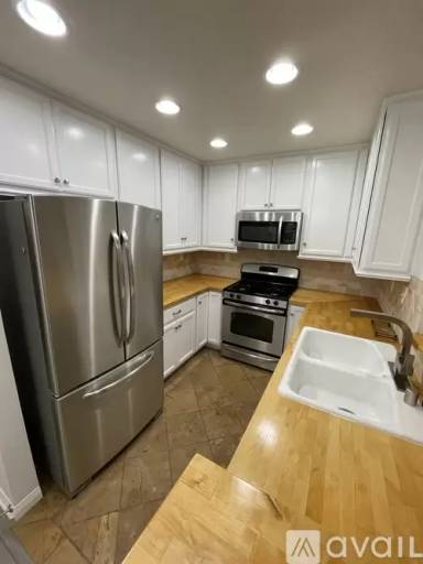 Main picture of 25508 Schubert Cir