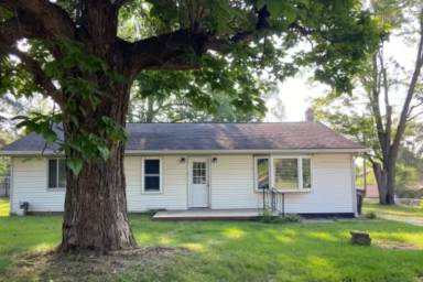 Main picture of 324 S National St