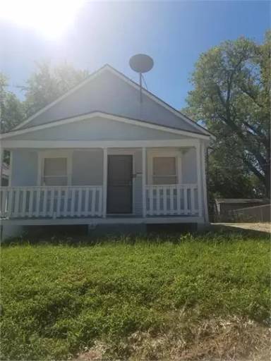 Main picture of 3509 E 67th St