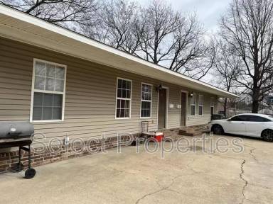Main picture of 2216 Clark St