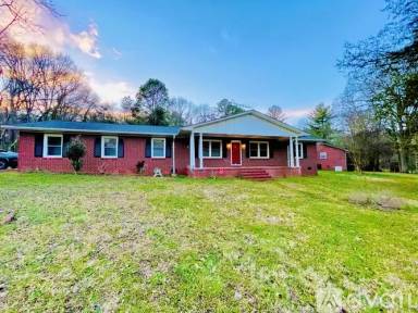 Main picture of 601 Wildwood Dr