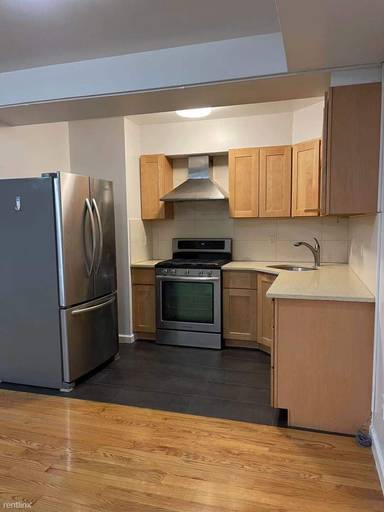 Main picture of 792 Hart St