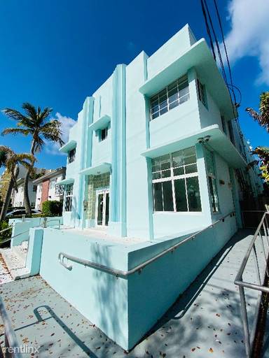Main picture of 6905 Bay Dr