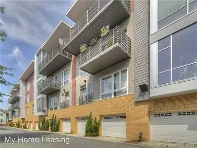 Main picture of 2200 Lyndhurst Ave