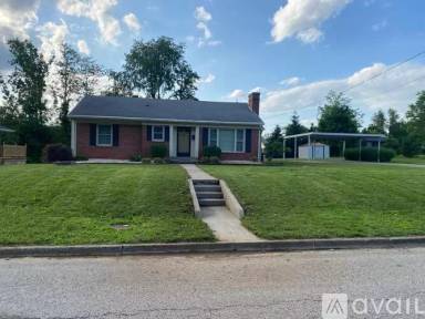 Main picture of 145 Montgomery Ct