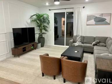 Main picture of 1375 Yeager Ave