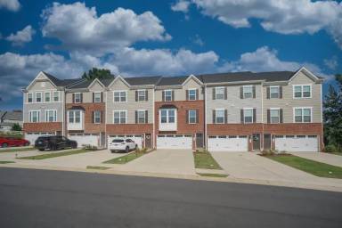 Main picture of 2572 Grantham Place Dr