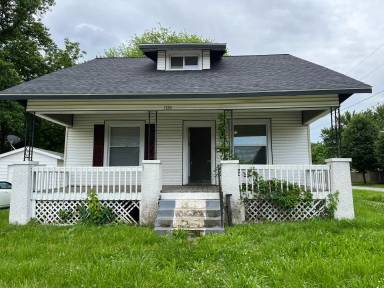 Main picture of 1230 W Atlantic St