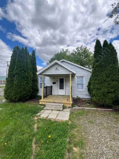 Main picture of 524 Burbank Dr