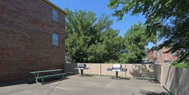 Main picture of 317 Franklin Ave