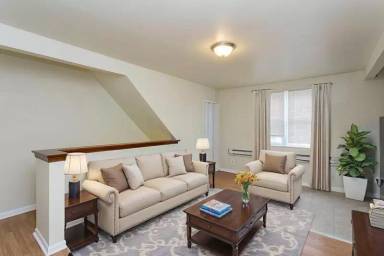 Main picture of 7241 Holabird Ave
