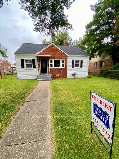 Main picture of 403 Bancroft Ave