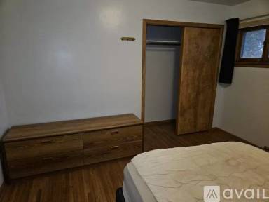 Main picture of 2327 18th Ave NW
