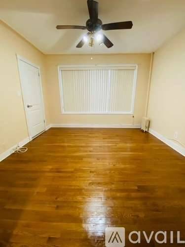 Main picture of 32 32nd St