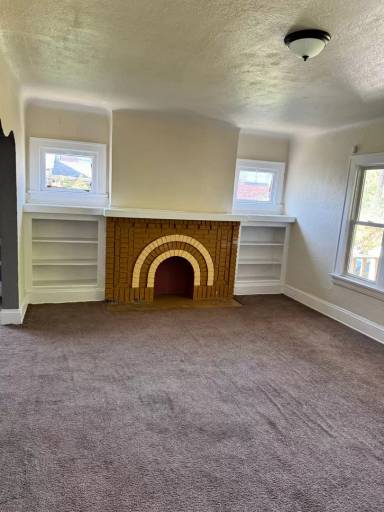Main picture of 3691 E 116th St