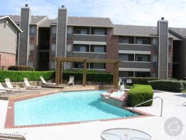 Main picture of 2700 Martin Dr