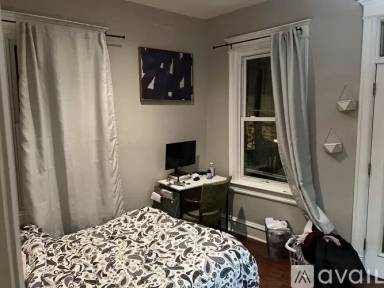 Main picture of 24 Girard St NE