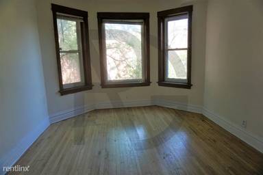 Main picture of 3818 N Sheffield Ave