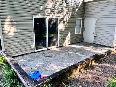 Main picture of 2213 Hanover St