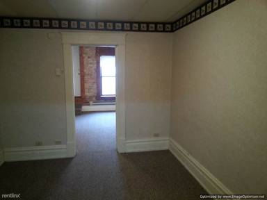 Main picture of 218 N Mitchell St