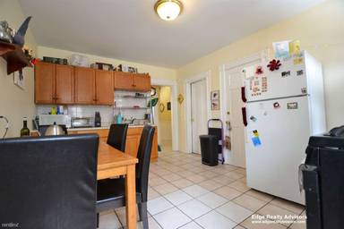 Main picture of 166 Franklin St