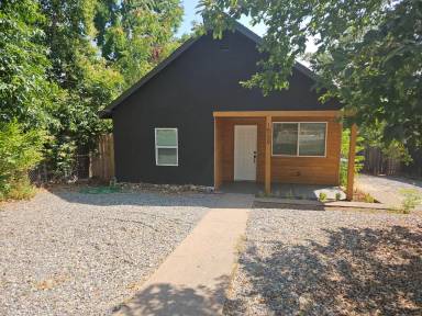 Main picture of 1539 Willis St