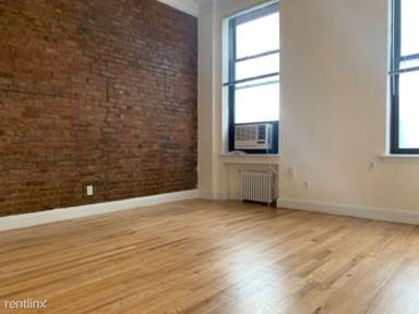 Main picture of 220 E 24th St