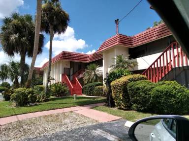 Main picture of 1376 Archer St