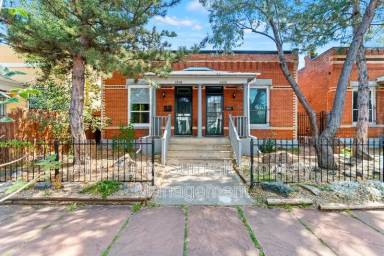 Main picture of 2608 Curtis St