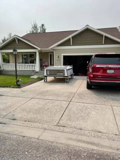 Main picture of 2902 Farmall St