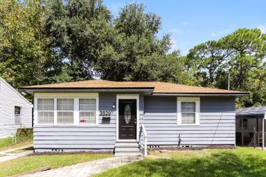 Main picture of 3529 Gladys St