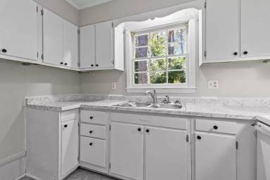 Main picture of 7505 Crown Ave