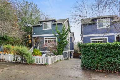Main picture of 524 25th Ave S