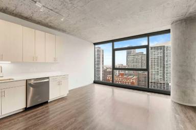 Main picture of 712 S Clark St