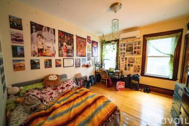 Main picture of 100 Calumet St