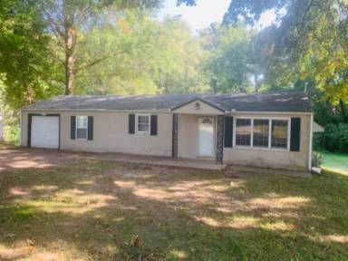 Main picture of 6433 Oak Dr
