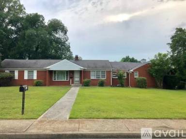 Main picture of 1619 Jones Blvd