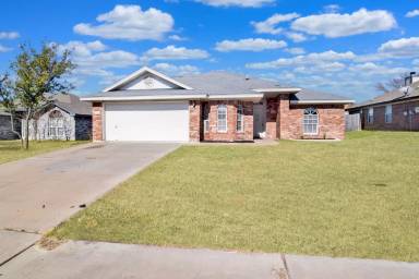 Main picture of 3801 Lone Oak Dr