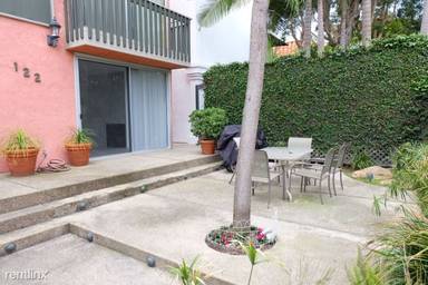 Main picture of 122 Buccaneer St