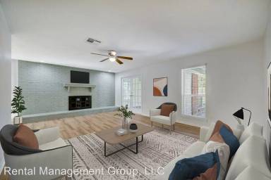 Main picture of 2022 Hilton Head Dr
